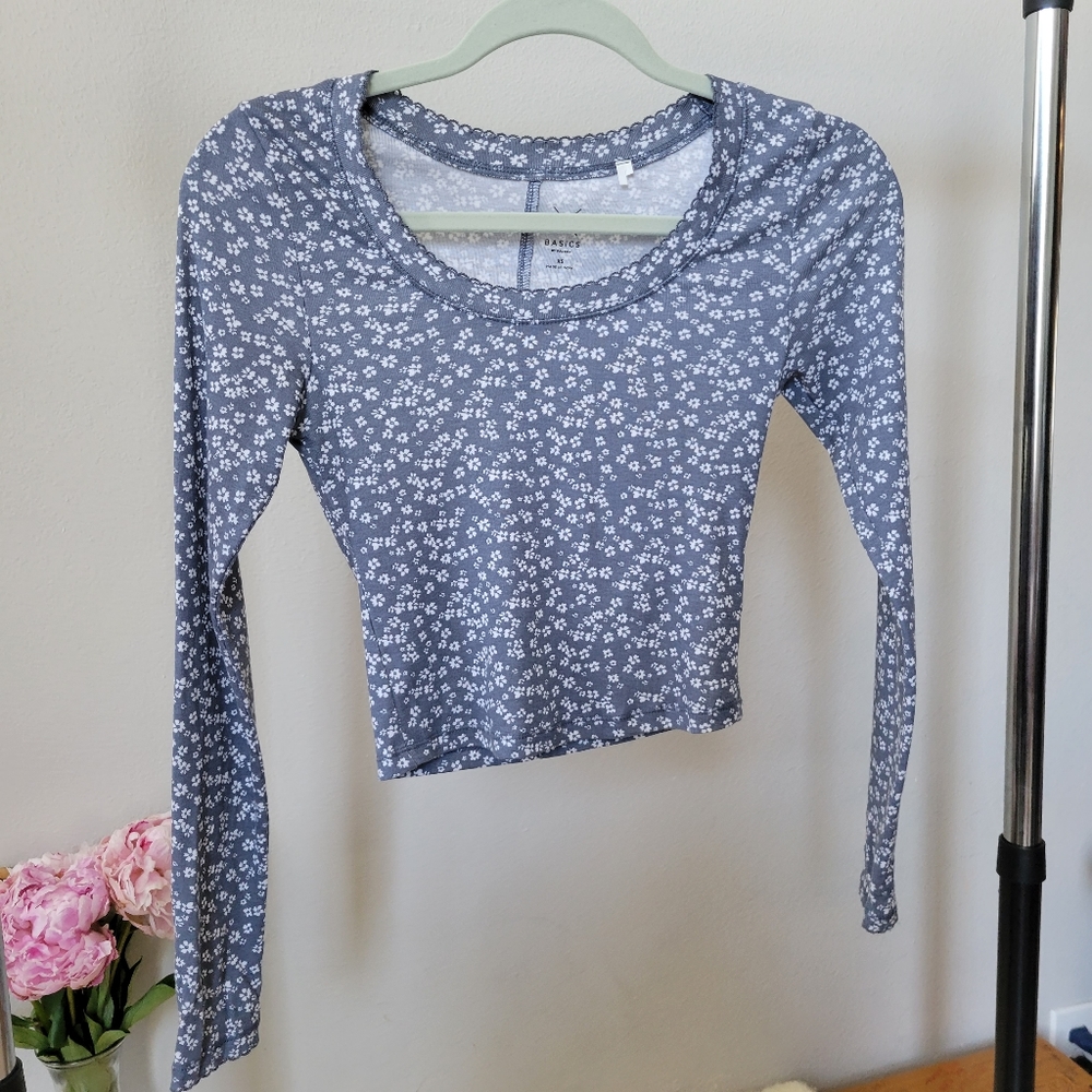 PacSun Floral  Crop Top